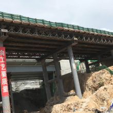 中鐵二十三局深圳梅觀高速臨時改道棧橋2
